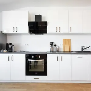 https://penthouse-bei-schnbrunn-mit-dachterasse-n44.vienna-besthotels.com
