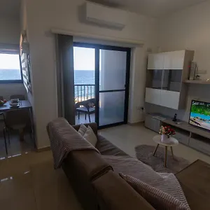 https://2-bedroom-seafront-apartment.hotelssaintjulians.com